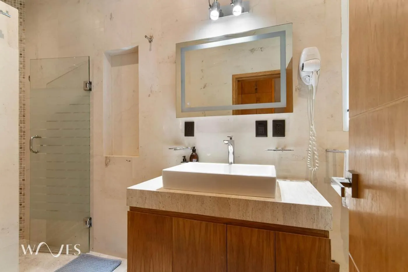 Prime 5Th Ave Stay - 4Br With King Beds & City Views Playa del Carmen